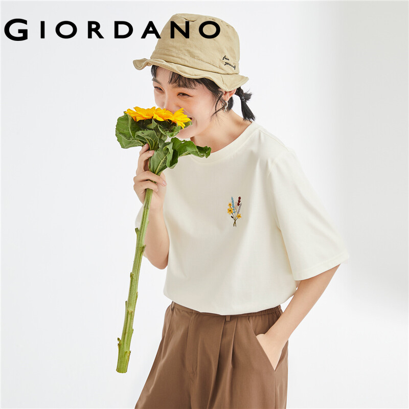GIORDANO Women T-Shirts Crewneck Short Sleeve Summer Relaxed Tee Flowers Embroidery Simple Basic Casual Comfy T-Shirts 18322607
