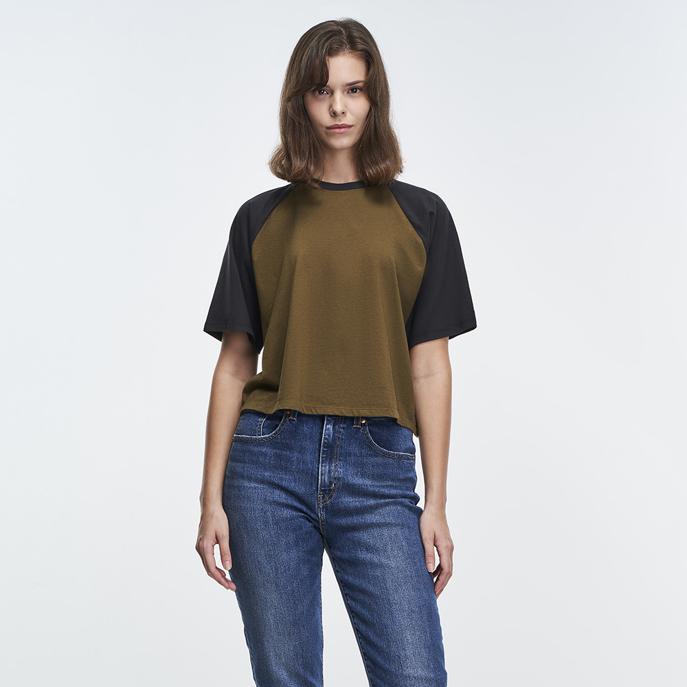Levi's® Women's Throwback Baseball Tee A3433-0003